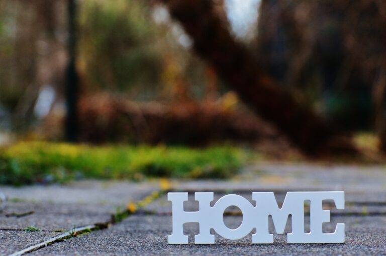 Choosing the Right Garage Door for Your Home